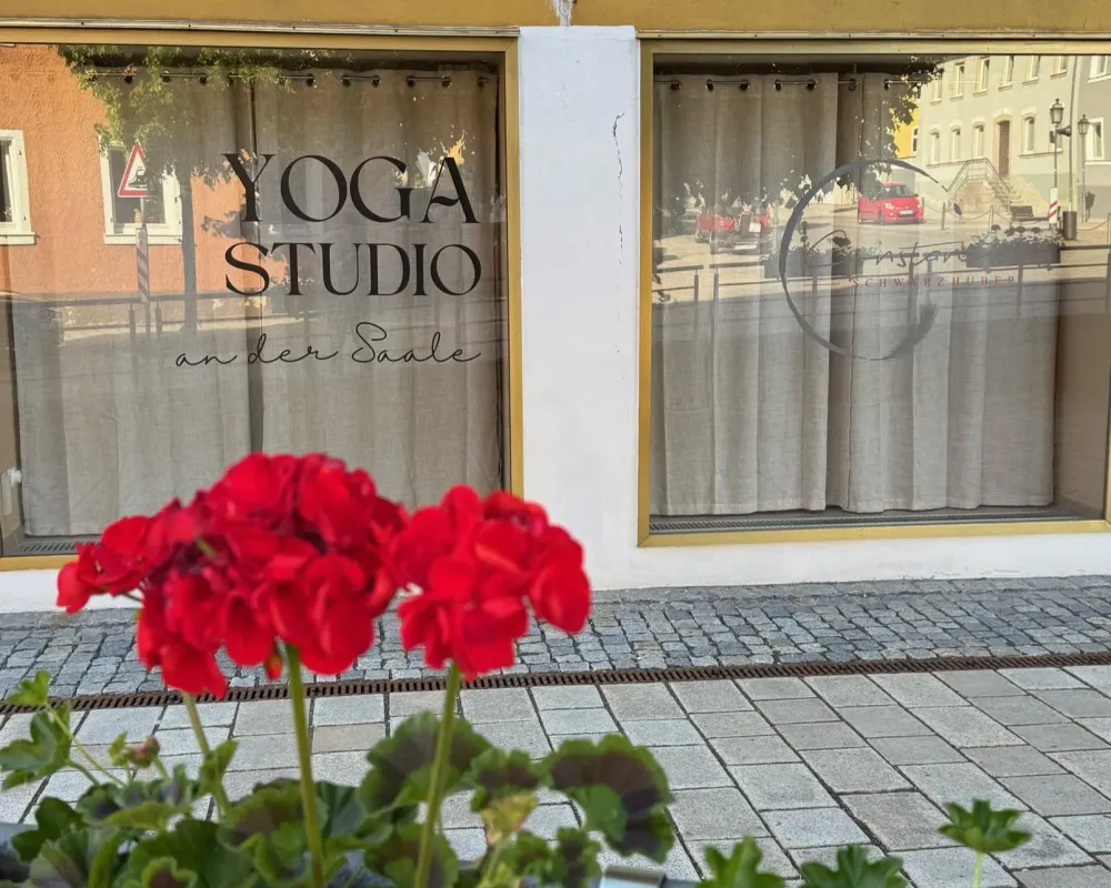 Constanze Schwarzhuber Yoga