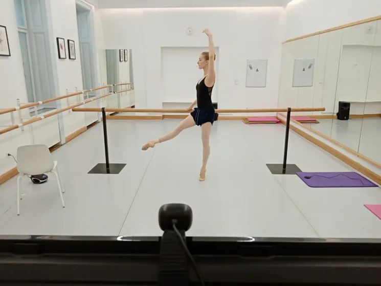 Ballet Class with Olga Esina (Live-Streaming) Class for professional dancers @ Ballettschule DANCEWORLD