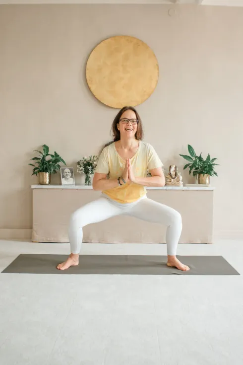 Yoga meets Breathwork mit XXL Entspannung - InHouse und Online @ Yoga Vidya Bayreuth