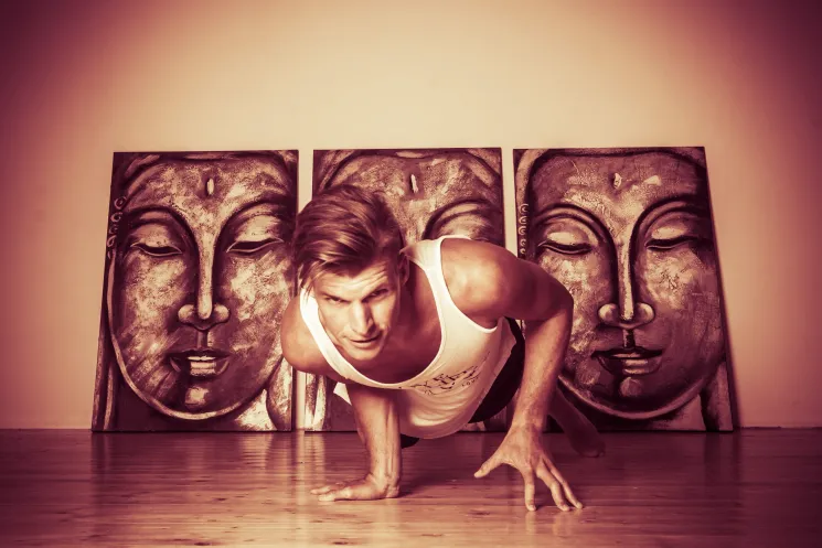 BECOMING SUPERHUMAN YOGAKURS @ Yoga Evolution Gernot Lederbauer