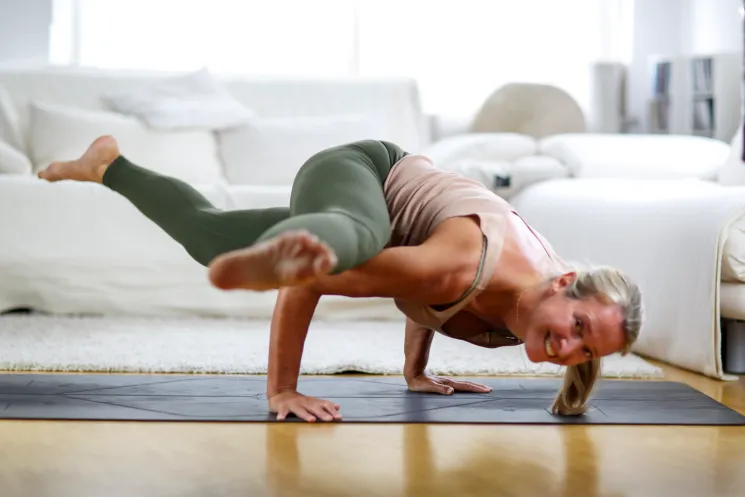 VINYASA YOGA – BALANCEÜBUNGEN – 65 Min - Viele Stunden unter 'VIDEOS' @ Veronika's MahaShakti Yoga