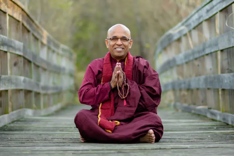 Liebende Güte Meditation mit Ehrwürden Bhante Sujatha @ Yoga am Zürichberg