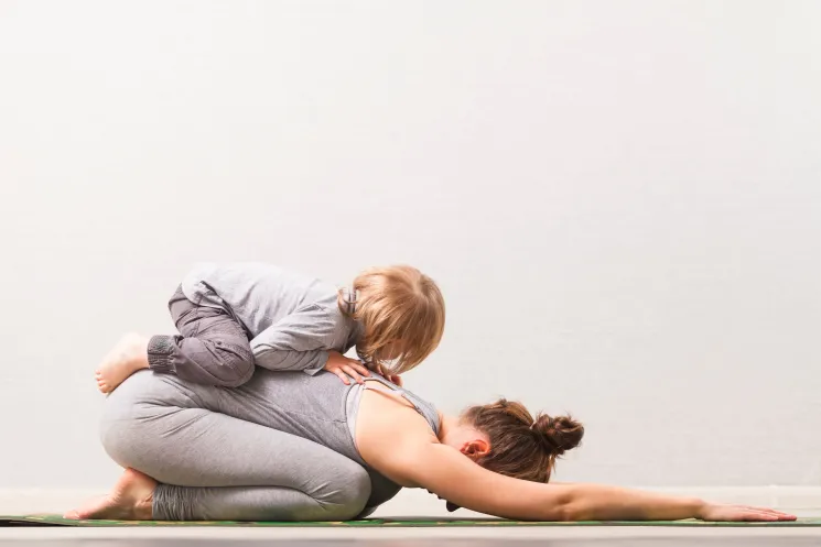 KURS: Eltern-Kind-Yoga (für je 1 Kind 1-3 Jahre + 1 Elternteil) @ muktimind yoga & therapy
