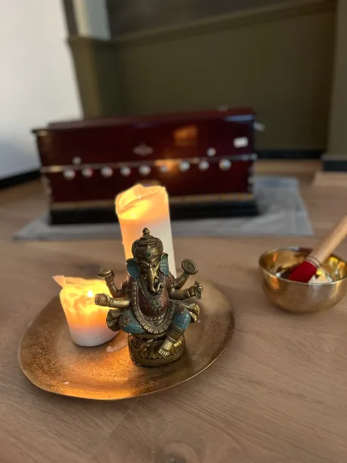 Yoga-Day-Retreat-Goldener Herbst 🍂 im Wandel vom Tun zum Sein @ Happy Mind Yoga München