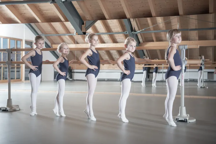 Ballett Grundstufe I (7-8 Jahre) @ Kieferer Studio