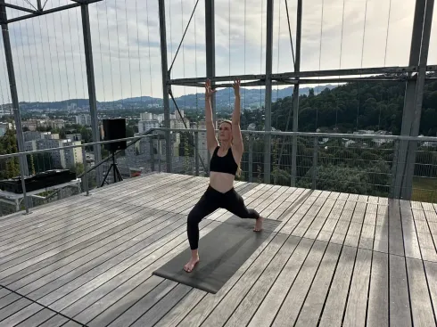 TECHNO YOGA x SOMNIUM // LINZ @ Leni Lindström // Urban & Techno Yoga