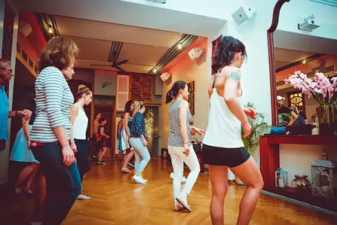 Salsa Basic 1 - Crash Workshop @ Salsanena
