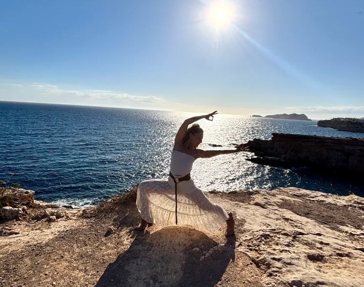 BETWEEN LIGHT & SHADOW - Ritual Breath Journey zur Herbst-TagundNachtgleiche @ YOGA LOFT - Holistic Yoga! Holistic You!