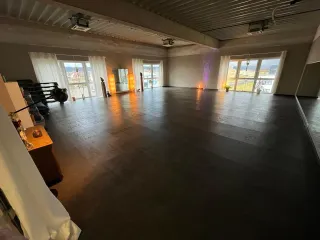 Dieser Anbieter hat keine Bildbeschreibung für dieses Bild hinterlegt