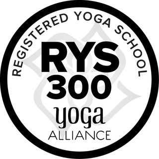 YOGALIVES - ENJOY THE FLOW