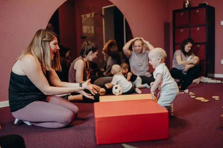 Miteinander Wachsen (4-10 Monate) - 28.04.26 bis 30.06.26 - Dienstags @ MAMAinFORM