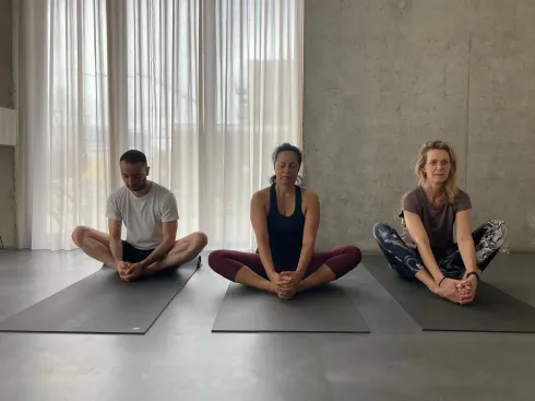 Exploration of Vinyasa Asanas with Melanie @ Rumah Yoga