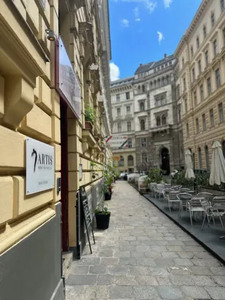 Dieser Anbieter hat keine Bildbeschreibung für dieses Bild hinterlegt