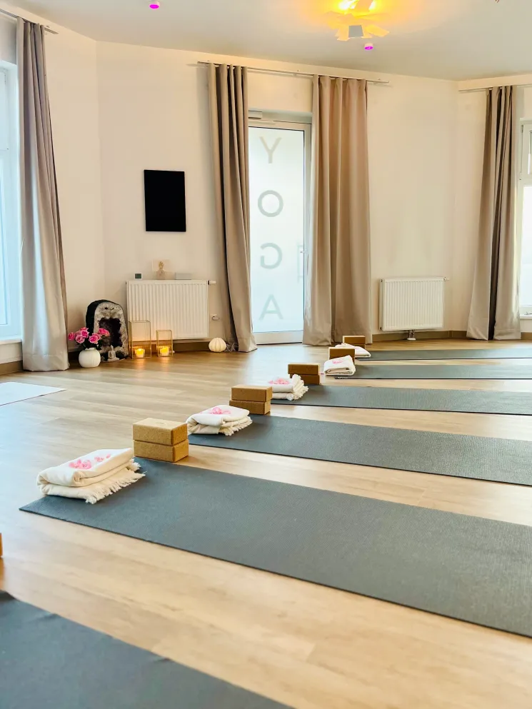 Absolute Beginner – Yoga für Anfänger @ Shanti Shanti Yoga Studio