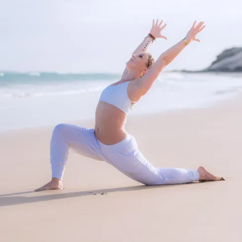 ONLINE - Vinyasa Yoga: Herzöffner @ ANAMAYA - BODY AND SOUL STUDIO