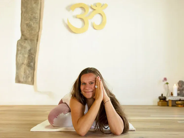 LIVE | Candle Light Date mit Dir selbst - Yin Yoga mit Katja @ Ananda Yoga Haus - Kempten