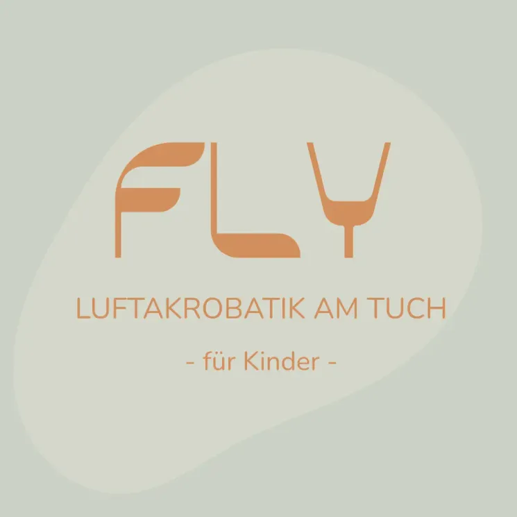 FLY | Luftakrobatik am Tuch // für Kinder @ Komjun