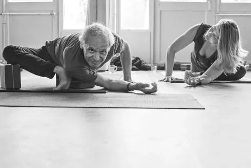 ONLINE Special | Pralaya-based Ashtanga Yoga met Robert Boustany @ Yogasite