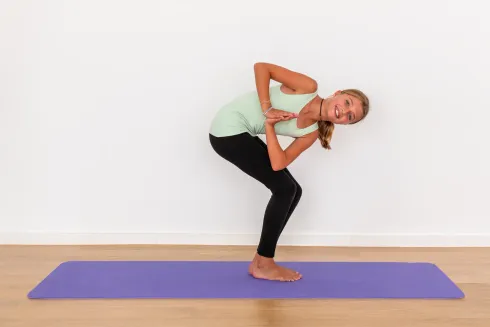 Teenyogakurs 11-16 Jahre - krankenkassenzertifiziert @ Yogastern