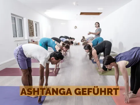 Ashtanga geführt @ Yogawerkstatt