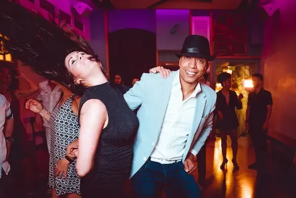 Bachata Sensual Intermediate @ Salsanena