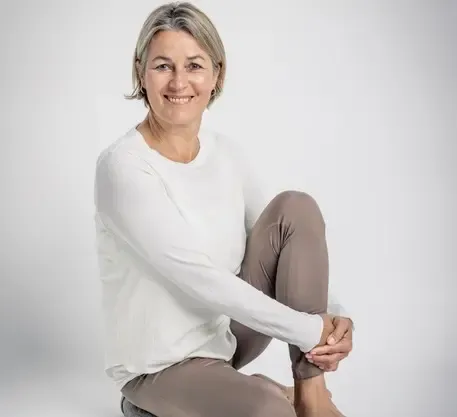 LOFT - Best Ager Yoga - Yoga ab 55 (bezuschusster Präventionskurs) - Stärke & Flexibilität erhalten @ Zeitlos Yoga