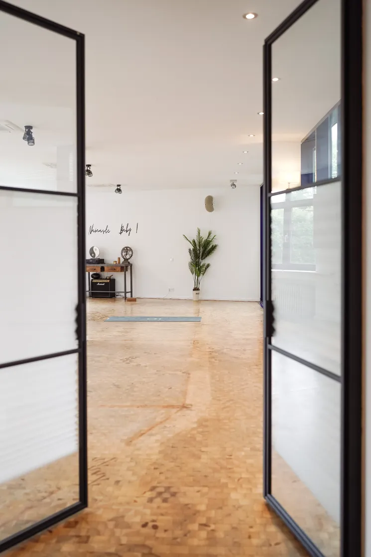 Hatha Vinyasa (EN) Virtual @ KARMA Cologne