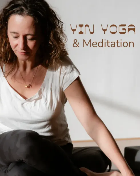 Yin Yoga & Meditation – In der Stille liegt die Tiefe @ Komjun