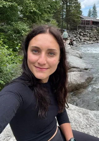 Nina H.