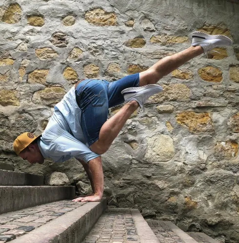 Vienna: Fly Strong- The Art of Arm Balancing @ Sara Ticha