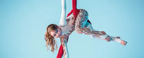 Aerial Kids: Tuchakrobatik Basics (6-10 Jahre) @ schwerelos Münster