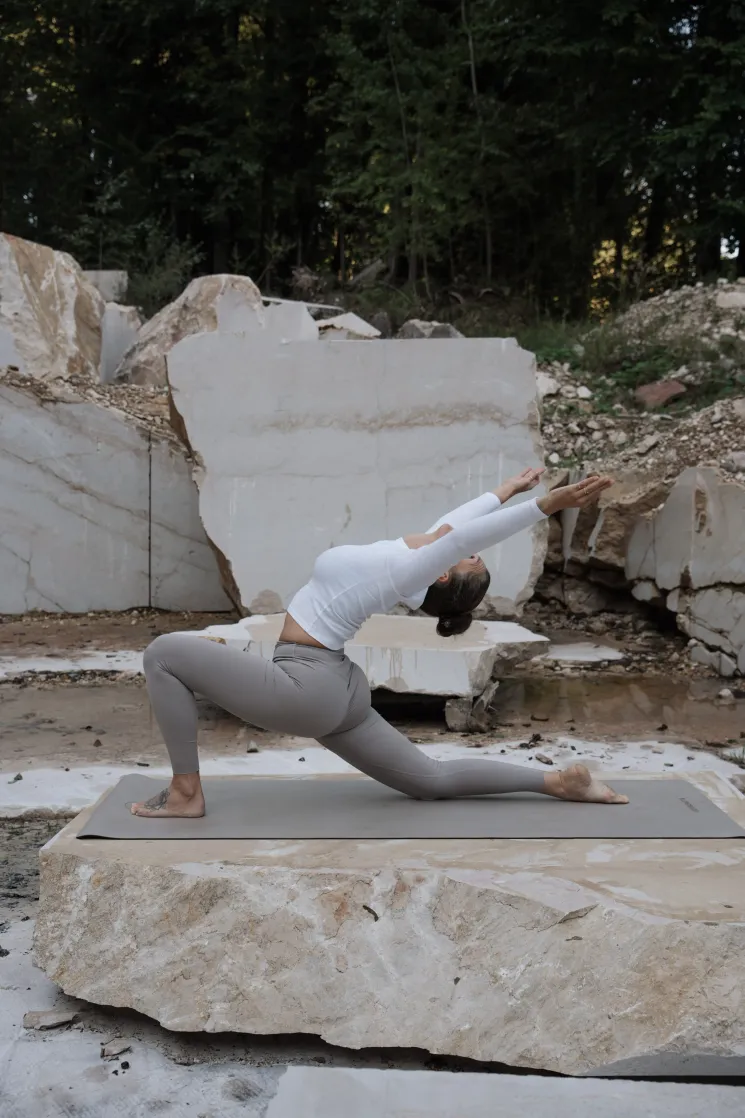 HEART CHAKRA PRACTICE ( Anahata ) w/ Tina @ STUDIO MOND