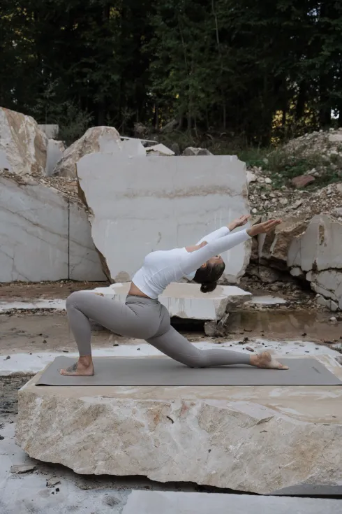 HEART CHAKRA PRACTICE ( Anahata ) w/ Tina @ STUDIO MOND