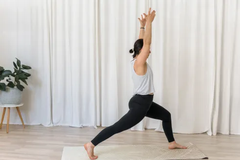 Yoga Anfänger:innen Kurs - Dienstag 19.30-21.00 Uhr @ YOGAlounge Vienna