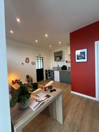 Le studio n'a pas fourni de description pour cette image de profil.