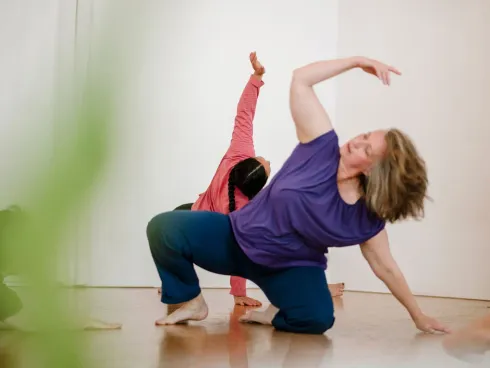 Bodenarbeit, Stretch & Relax | Level A + AmV | Do 17.15 @ TANZ IM LADEN