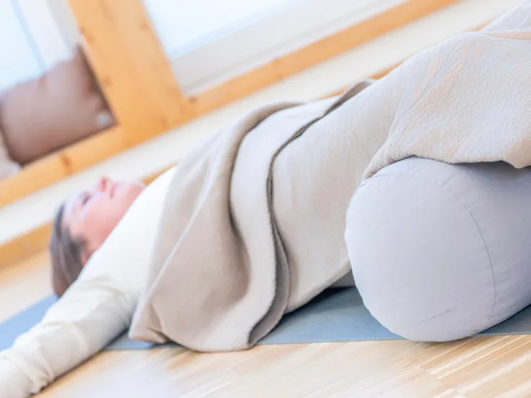 online YOGA NIDRA Entspannt einschlafen (#H26) @ DEINE WEISE YOGA