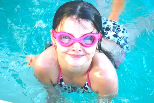 Anfängerschwimmkurs für Kinder ab 8-12J @ RUSH Swimming