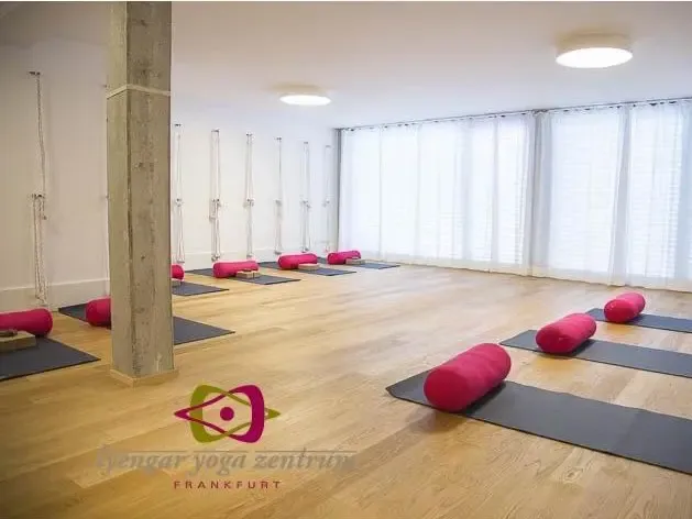 Iyengar-Yoga-Zentrum-Frankfurt (Bad Vilbel-Massenheim)
