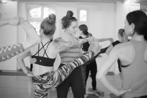 LIVE-STREAM: Jivamukti Open60 DEUTSCH @ Three Boons Yoga Berlin f.k.a. Jivamukti Yoga Berlin
