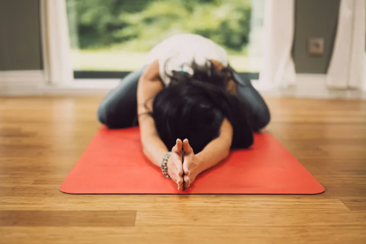 30 Min Yin Yoga mit indian Ending @ Maya Yoga - online Yoga für Frauen