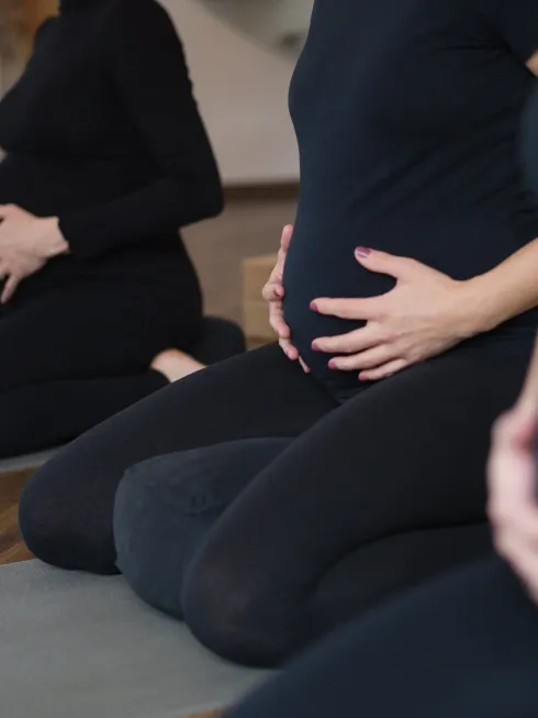  Studio Prenatal Yoga ab Mittwoch 6. März 2024  @ Yogaraum Ravensburg