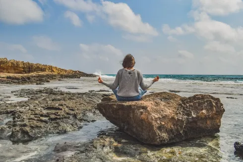 Meditation & Mantra-Yoga Kurs (Präventionskurs) @ Yoga Vidya Frankfurt