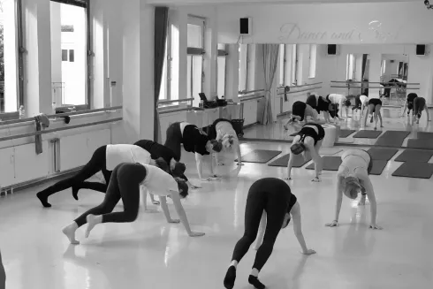 Power & Stretch @ Dance and Soul - Ballett- und Tanzschule