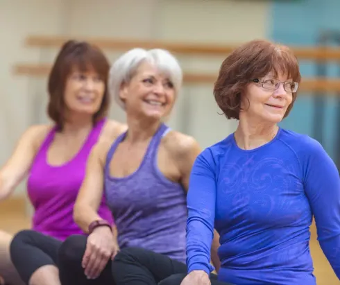 Präventionskurs rund um den Stuhl: Hatha Yoga -aktive Entspannung KU-ST-JAC7VB @ Megaherz Yoga