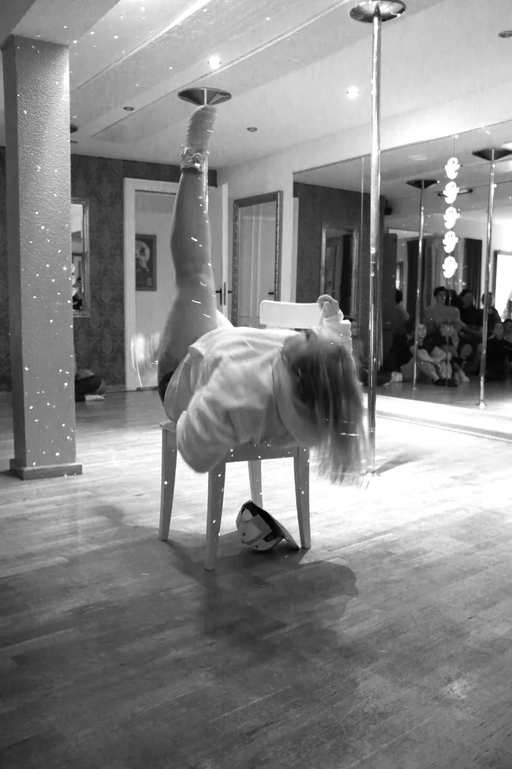 Chair Dance mit Miss Phoenix Keen: Feelin Good @ Schönheitstanz Studio