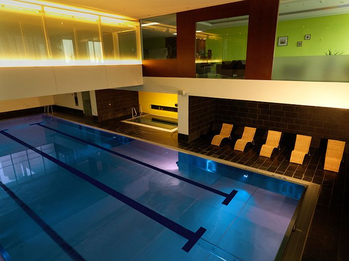 Holmes Place Lübeck 23554 Lübeck Eversports