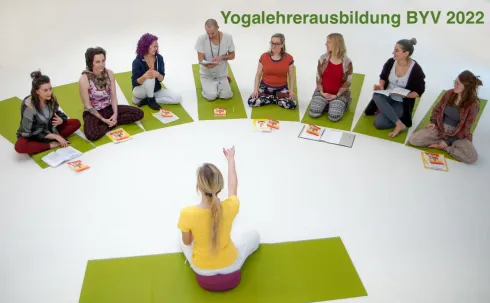 Infoabend Yogalehrerausbildung (BYV) 2025 - InHouse und Online @ Yoga Vidya Bayreuth