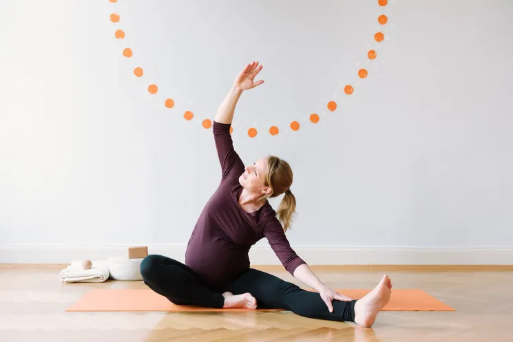 Präpartales Yoga unterrichten | Basis-Modul @ Flowing Moms
