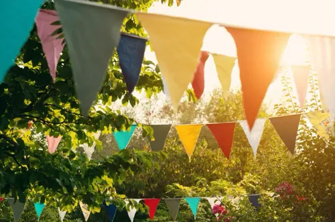YOGA-SOMMERFEST am Weltyogatag mit WORKSHOP „Gesunder Rücken“ @ LIGHT UP – Yoga and more